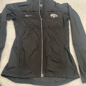 Nike Iowa Hawkeye windbreaker black SMALL
